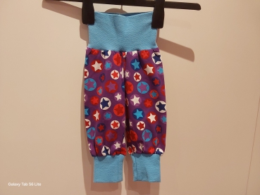 Babyhose, Pumphose Gr. 62 Jersey  Sterne Allover auf lila mit blauem Bund